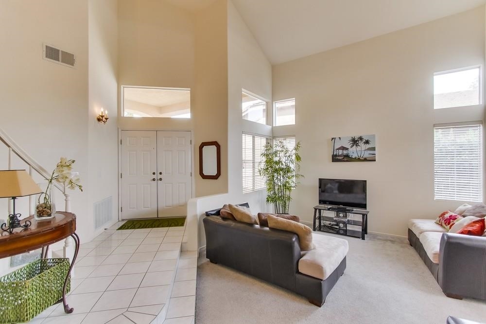 686 Poppy Road San Marcos, CA 92078 - Photo 5 of 25 Gallery Image 5