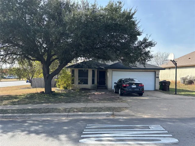 a house view with a outdoor space