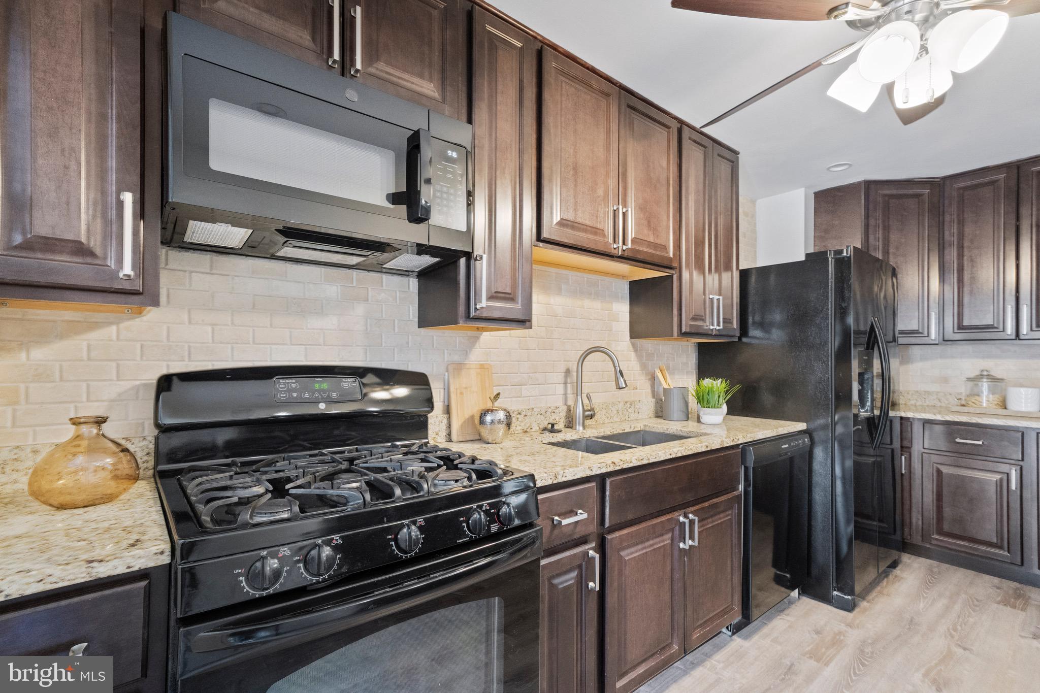 4938 Lindsay Road Baltimore, MD 21229 - Photo 10 of 42 Gallery Image 10