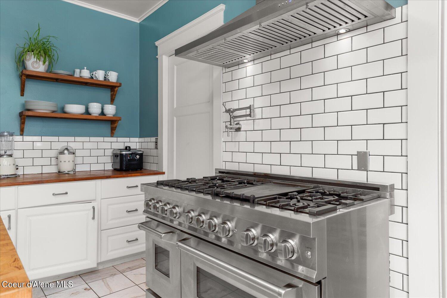 504 1st Street Wallace, ID 83873 - Photo 28 of 97 Professional Chef's Gourmet Kitchen