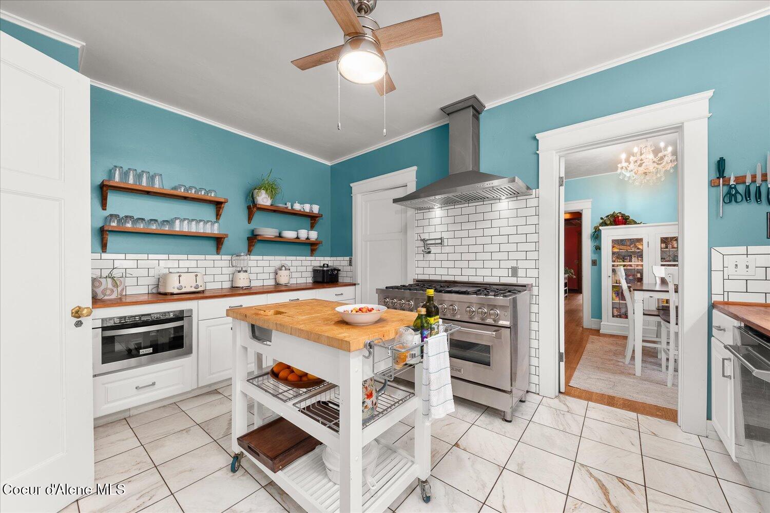 504 1st Street Wallace, ID 83873 - Photo 29 of 97 Professional Chef's Gourmet Kitchen