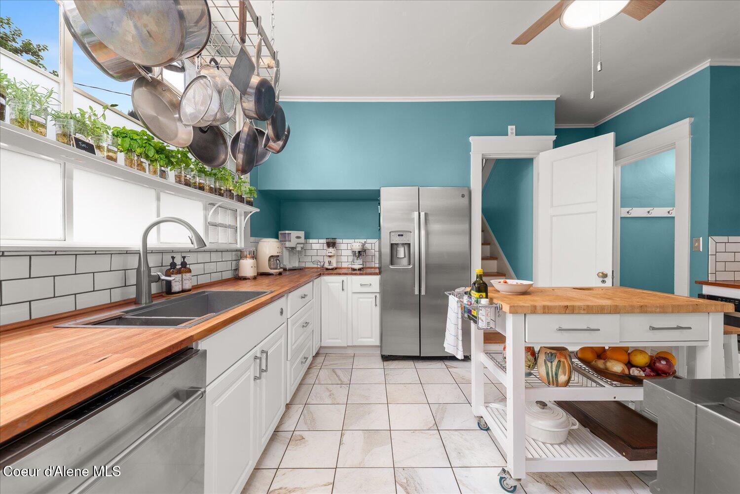 504 1st Street Wallace, ID 83873 - Photo 31 of 97 Professional Chef's Gourmet Kitchen