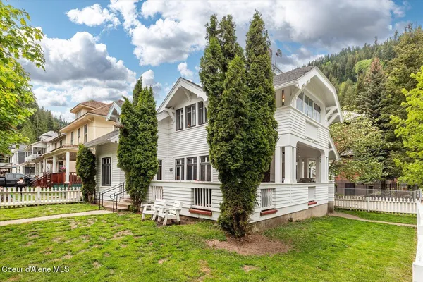 $1,170,000 | 504 1st Street, Wallace, ID 83873