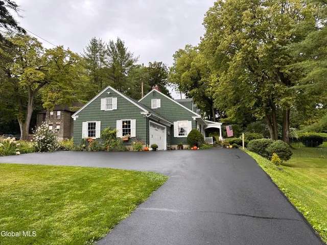 $299,000 | 29 East Grand Street, Palatine Bridge, NY 13428