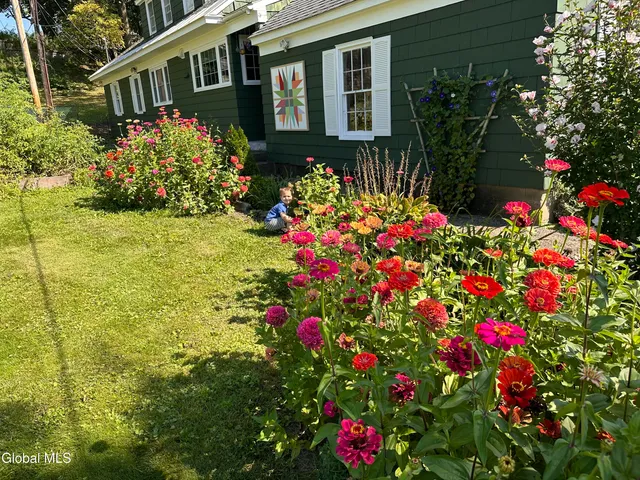 $299,000 | 29 East Grand Street, Palatine Bridge, NY 13428