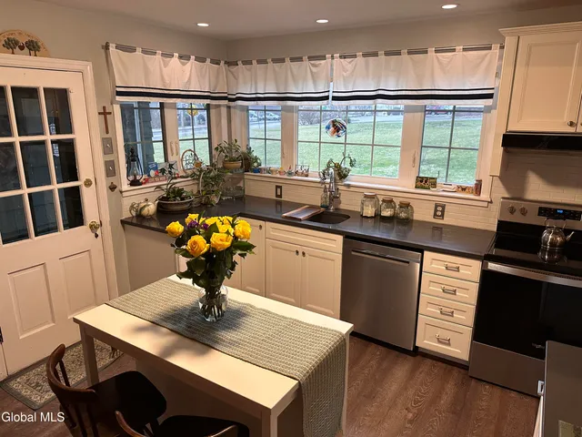 $299,000 | 29 East Grand Street, Palatine Bridge, NY 13428