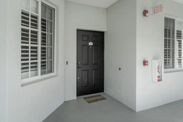 $330,000 | 3990 Loblolly Bay Drive, Unit 302, Naples, FL 34114