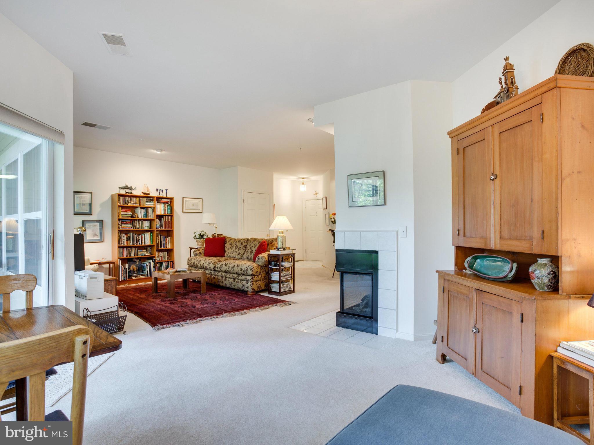 824 Runabout Loop, Unit 824 Solomons, MD 20688 - Photo 6 of 30 Living Room