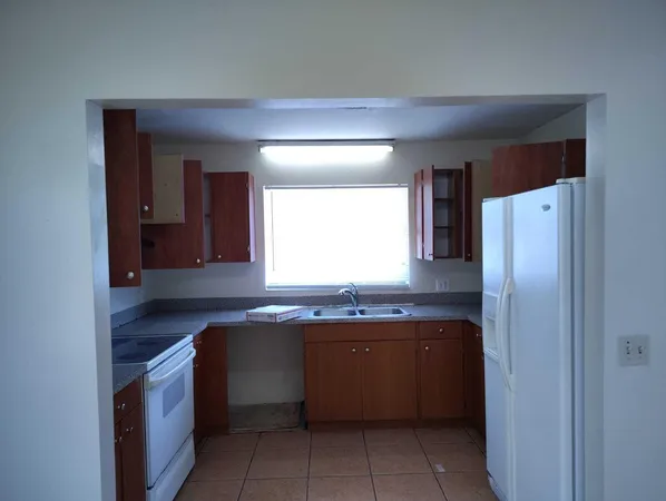 $2,495 | 3779 Mil-Run Court, Greenacres, FL 33463