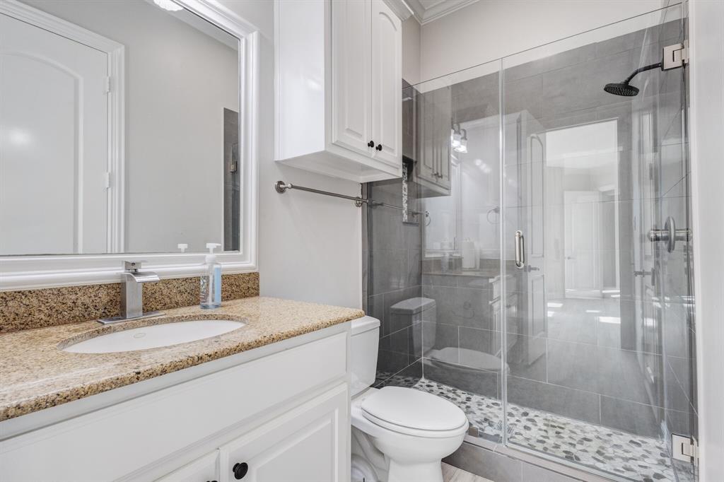 1004 Drake Drive Euless, TX 76039 - Photo 37 of 39