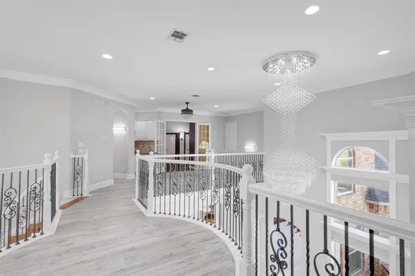 a view of a livingroom with furniture