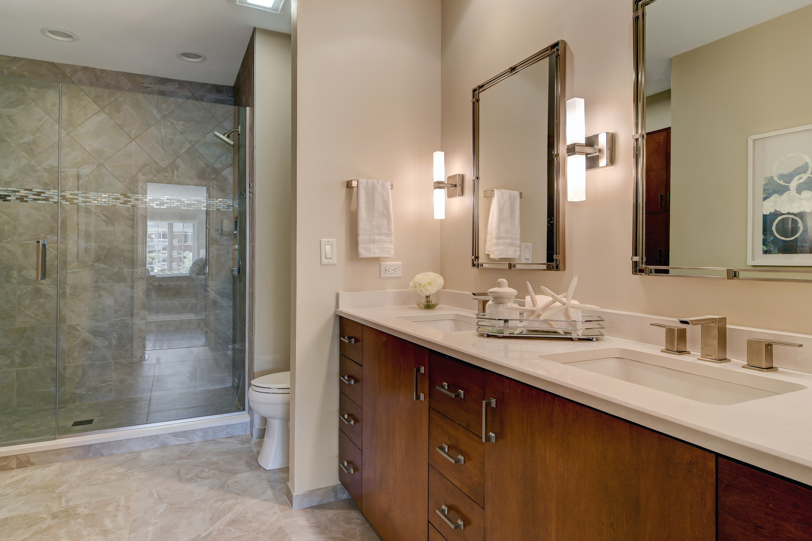 11 Southgate Court Burr Ridge, IL 60527 - Photo 20 of 39 a bathroom with a double vanity sink mirror and shower