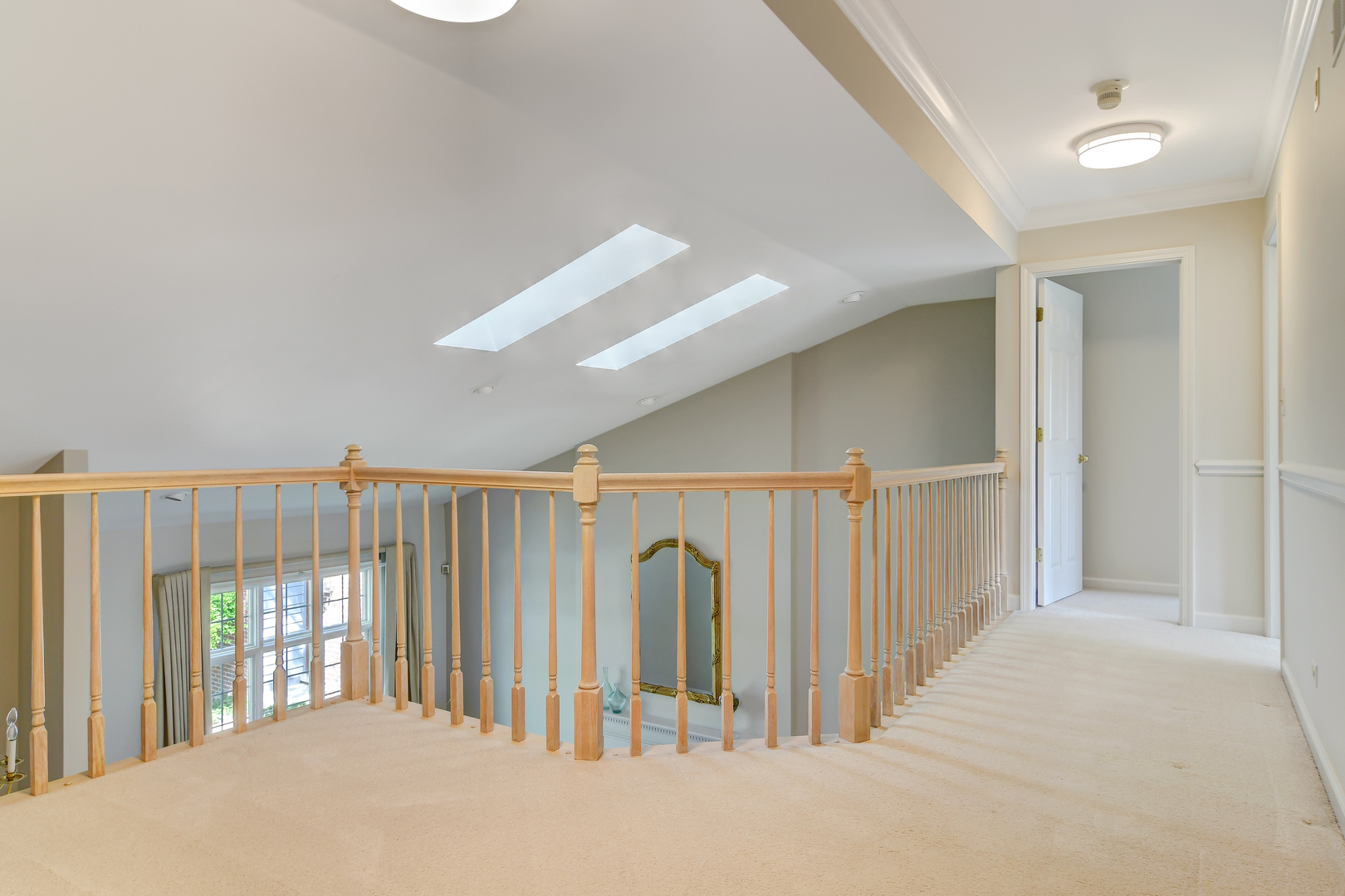 11 Southgate Court Burr Ridge, IL 60527 - Photo 22 of 39 a view of a room with entryway