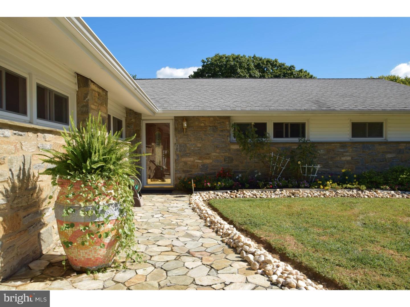 7756 Mellon Road Wyncote, PA 19095 - Photo 3 of 25 Exterior Front