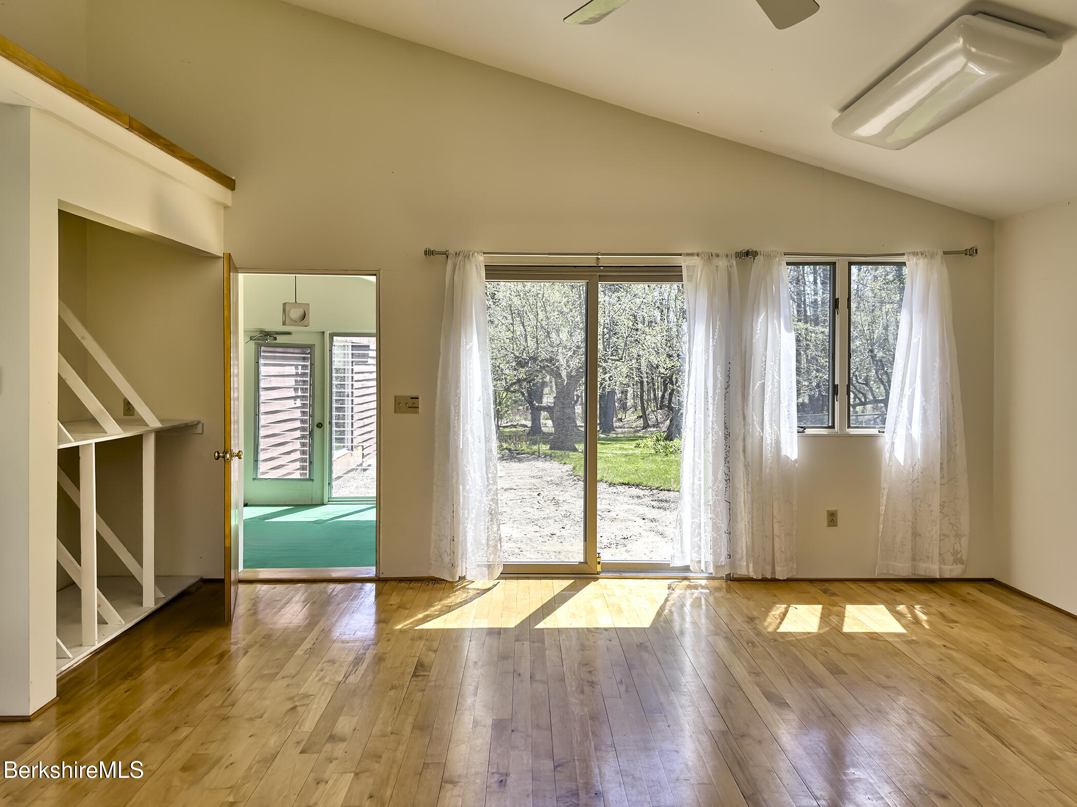 349 Old Stockbridge Road Lenox, MA 01240 - Photo 47 of 54 40 Frothingham - Studio