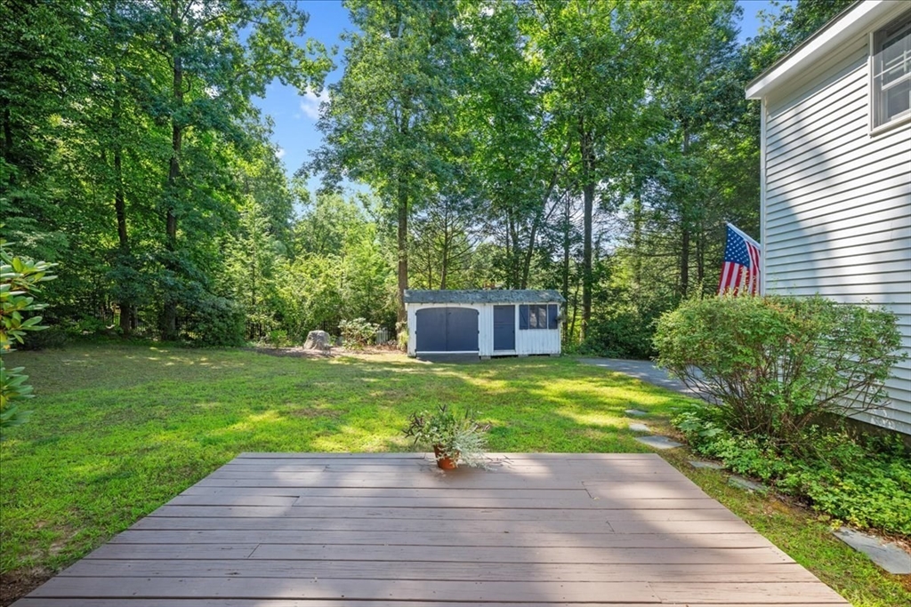 11 Hickory Road Southborough, MA 01772 - Photo 34 of 42