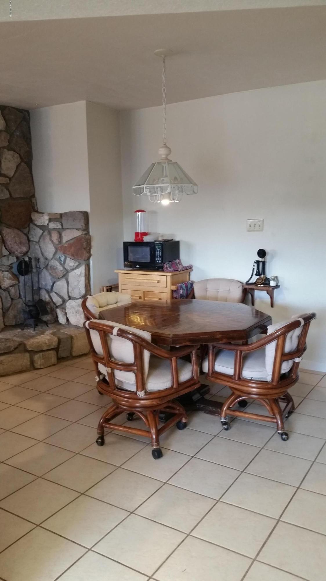 791 West 4th Street South Snowflake, AZ 85937 - Photo 11 of 46 a view of a workspace with furniture