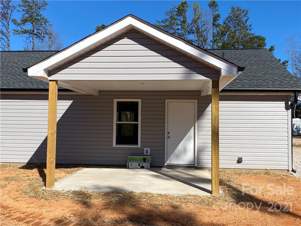 3765-l L L L Davis Road Clover, SC 29710 - Photo 4 of 13 a front view of a house