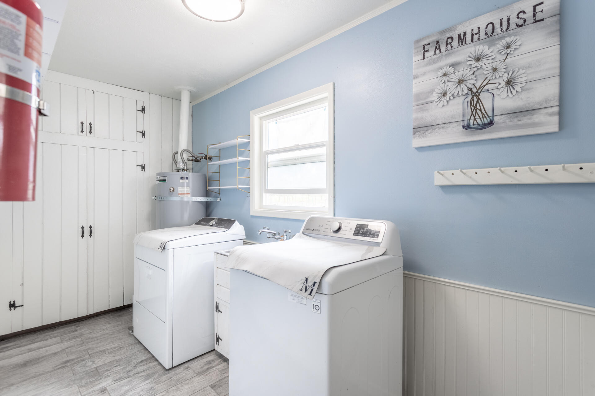 8132 Maynard Road Palo Cedro, CA 96073 - Photo 21 of 35 a utility room with dryer and washer