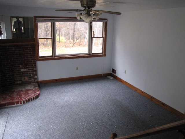 515 N Road Mount Vernon, ME 04352 - Photo 6 of 12 Living Room.