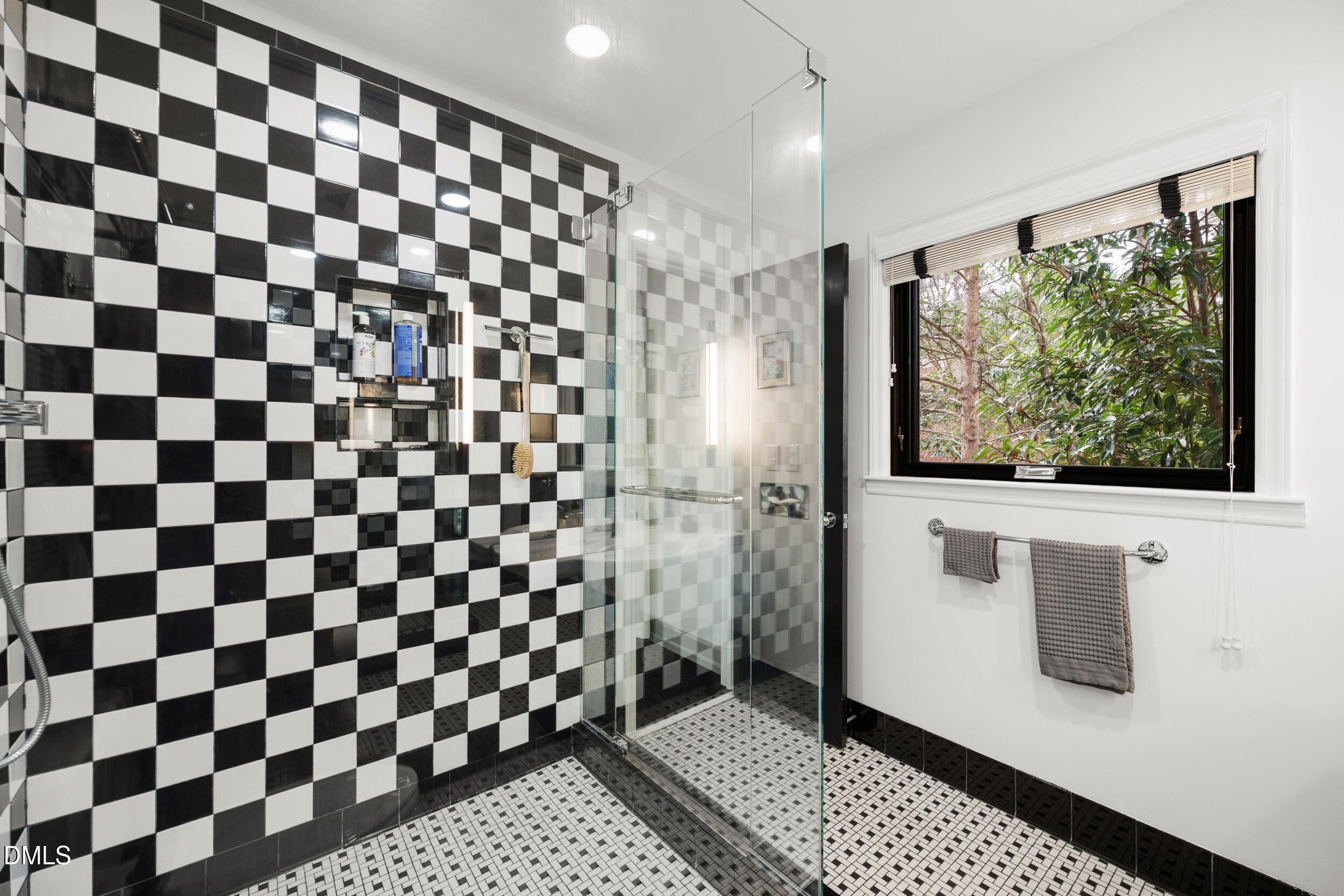 1201 Bancroft Street Raleigh, NC 27612 - Photo 29 of 47 Primary bath photo 2