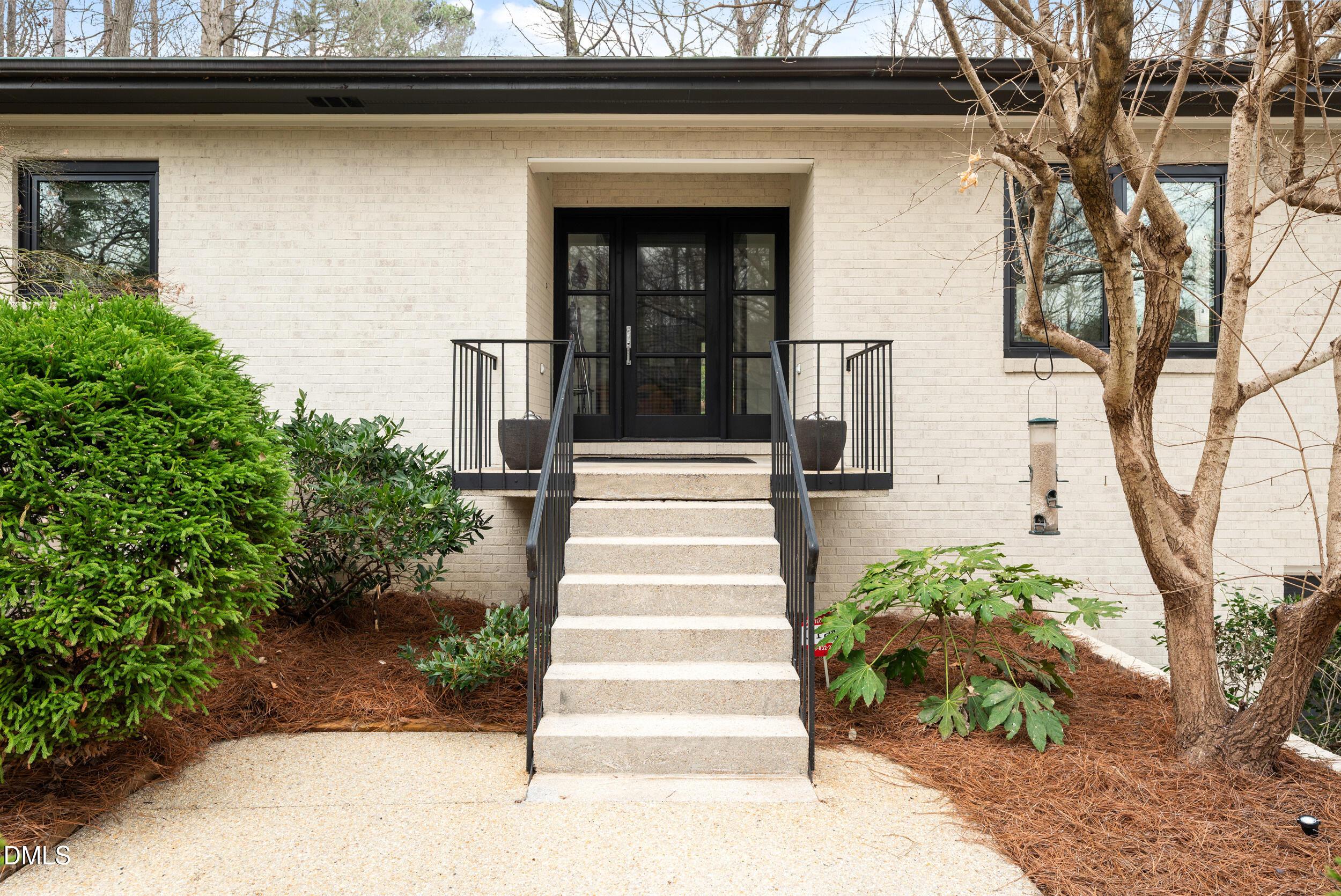 1201 Bancroft Street Raleigh, NC 27612 - Photo 4 of 47 Front entry