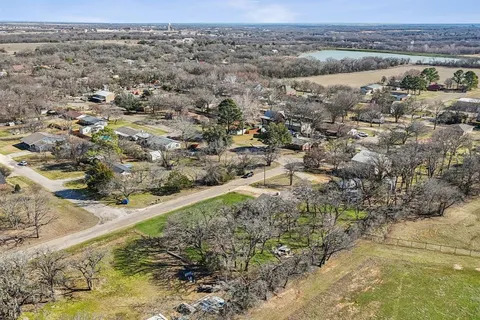 $45,000 | 805 Lakewood Drive, Alvarado, TX 76009