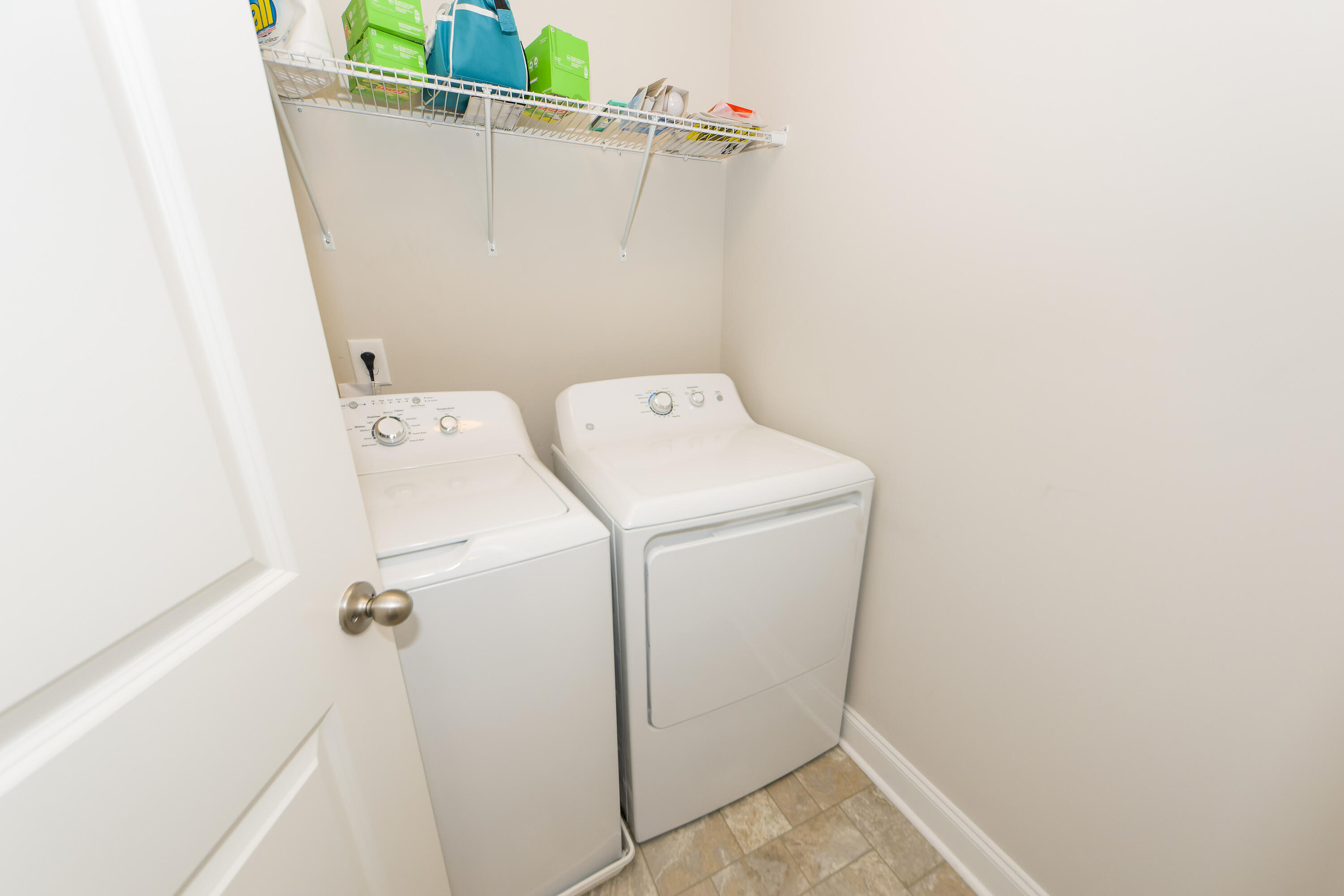 7843 Montview Road North Charleston, SC 29418 - Photo 13 of 33 21