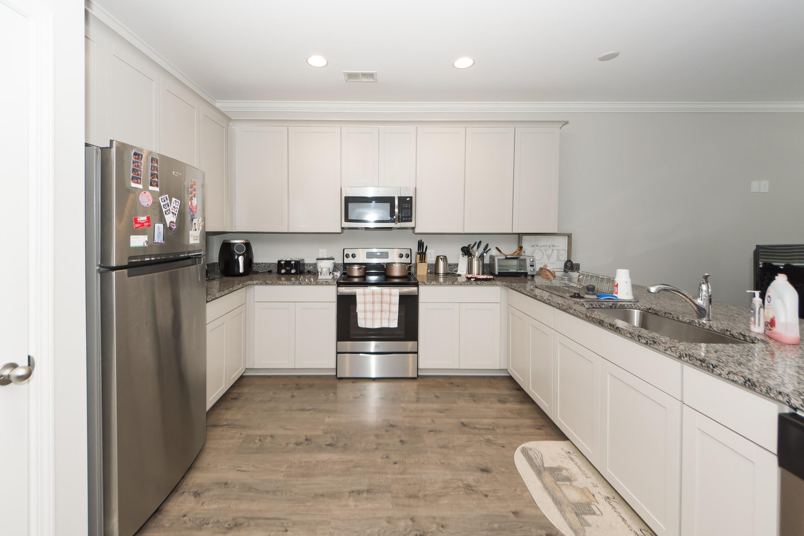 7843 Montview Road North Charleston, SC 29418 - Photo 7 of 33 09