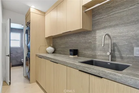 $2,399,999 | 5016 Rubio Avenue, Encino, CA 91436