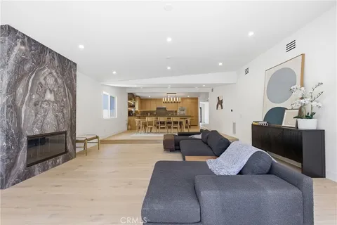 $2,399,999 | 5016 Rubio Avenue, Encino, CA 91436