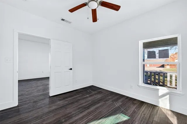 $1,500 | 710 East Lamar Street, Sherman, TX 75090