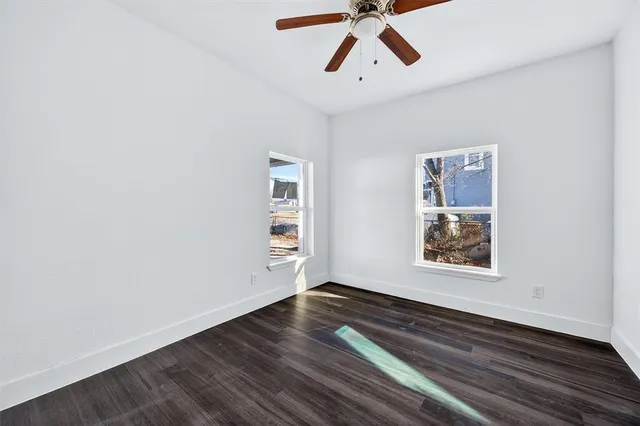 $1,500 | 710 East Lamar Street, Sherman, TX 75090