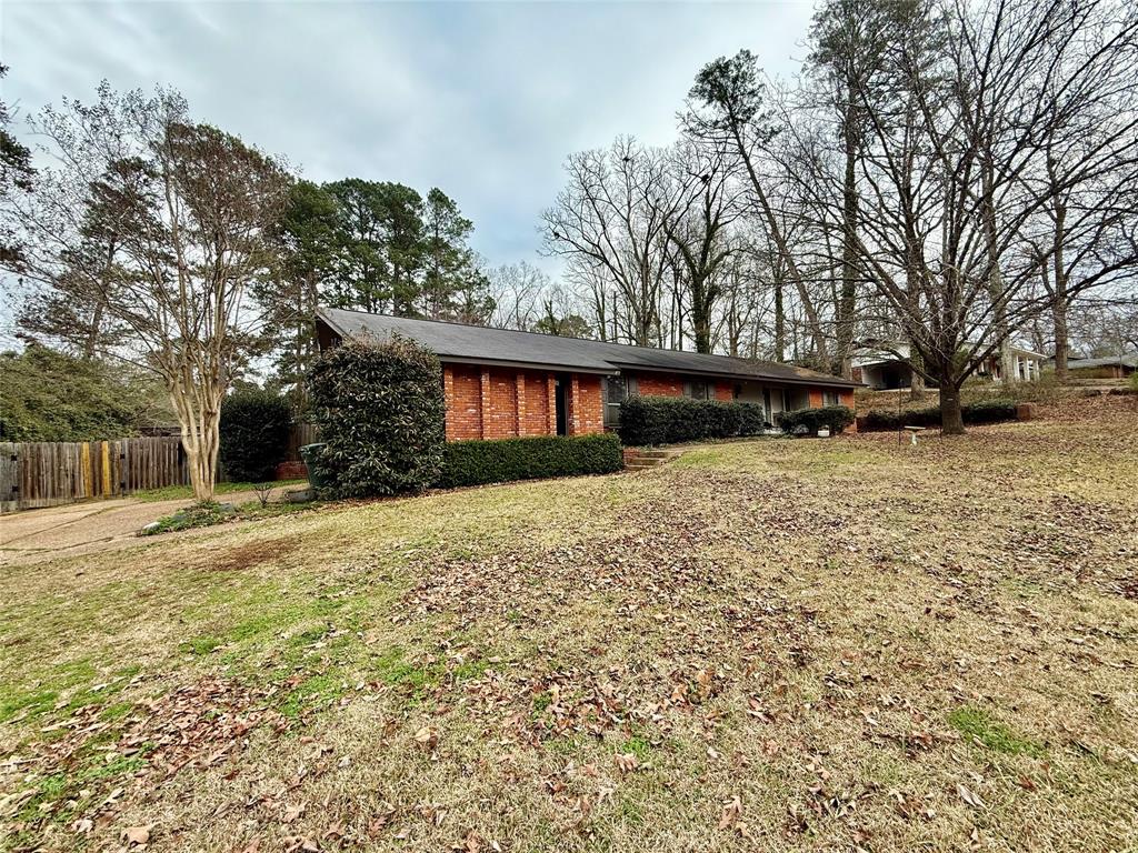 2104 Greenbriar Drive Ruston, LA 71270 - Photo 5 of 35