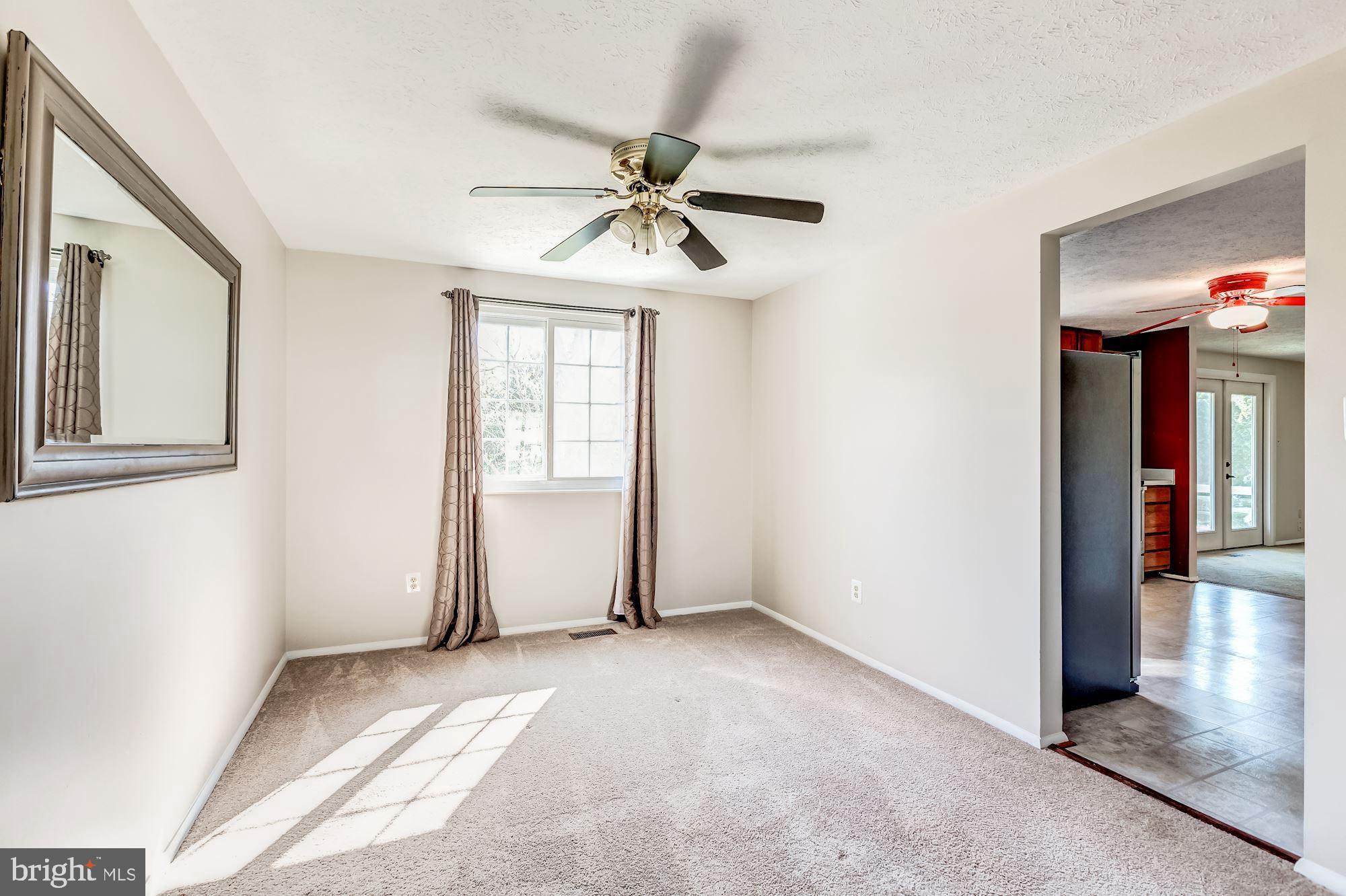 4361 Cub Run Road Chantilly, VA 20151 - Photo 11 of 41 dining /kitchen