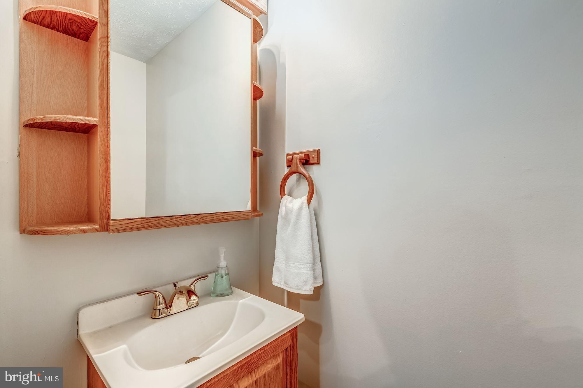 4361 Cub Run Road Chantilly, VA 20151 - Photo 20 of 41 main level 1/2 bath