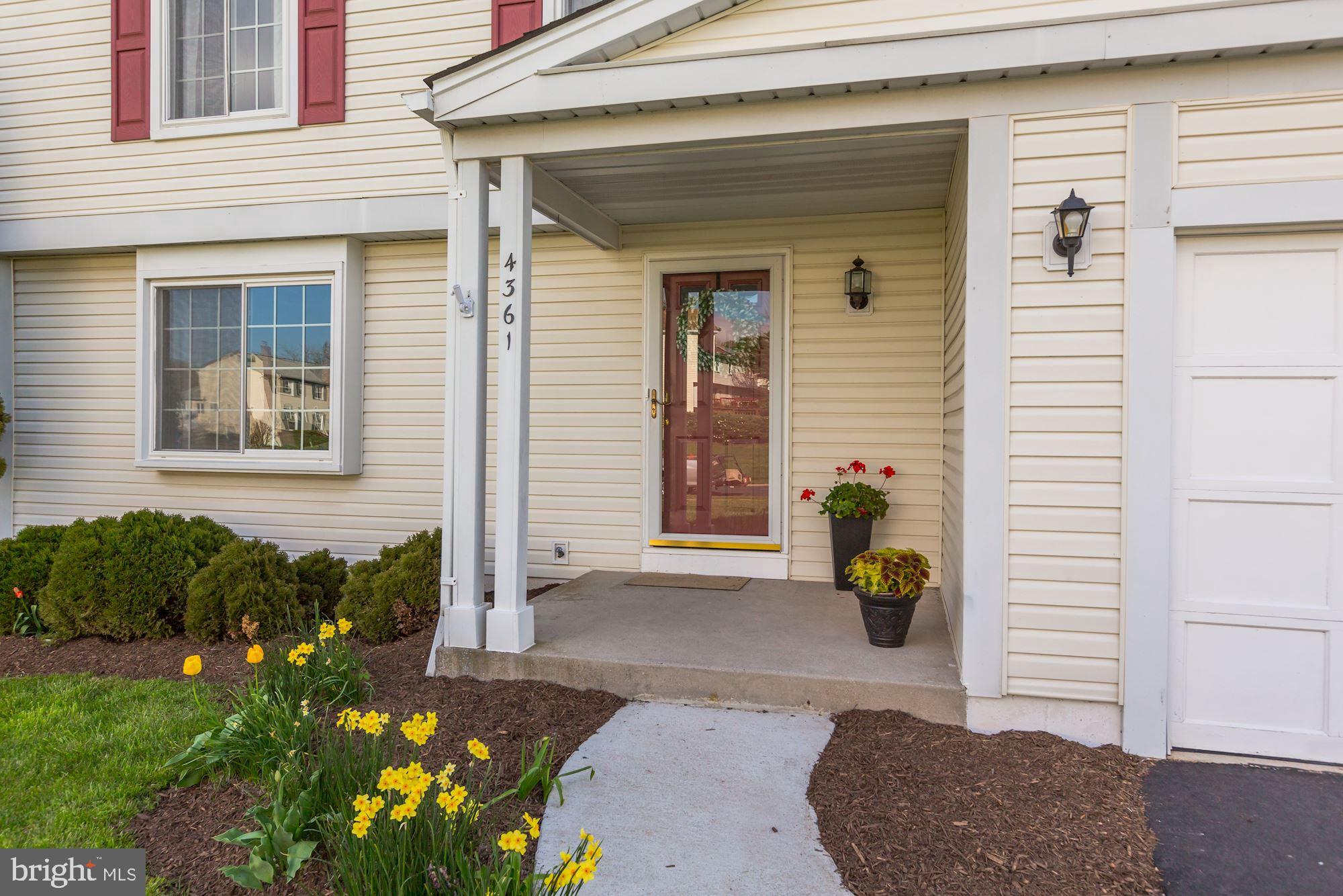 4361 Cub Run Road Chantilly, VA 20151 - Photo 2 of 41 front covered porch