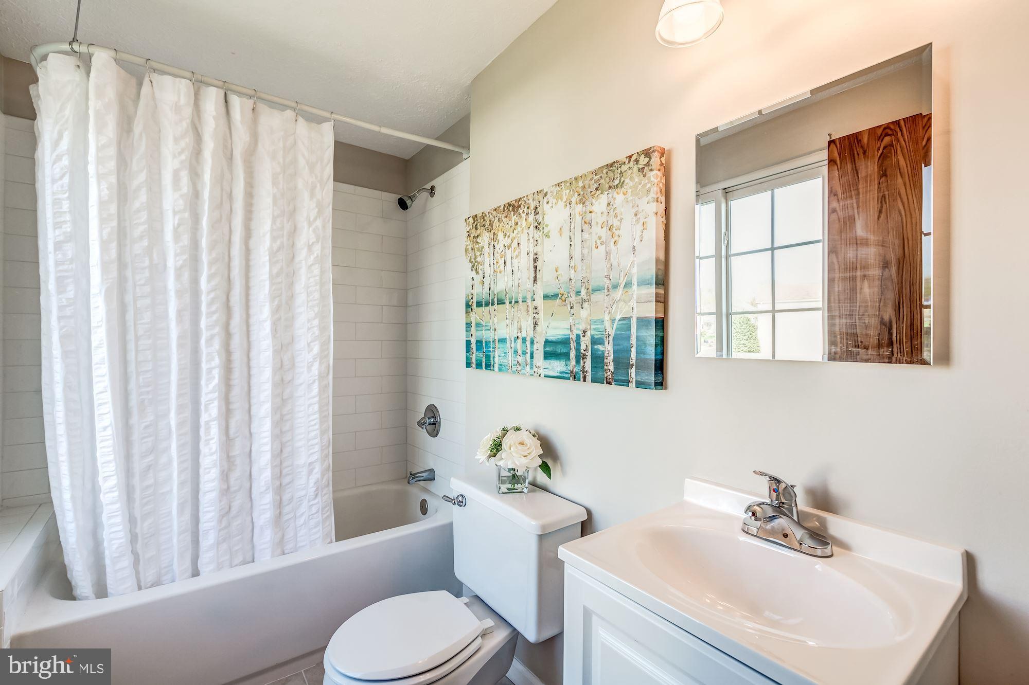 4361 Cub Run Road Chantilly, VA 20151 - Photo 27 of 41 attached master bath