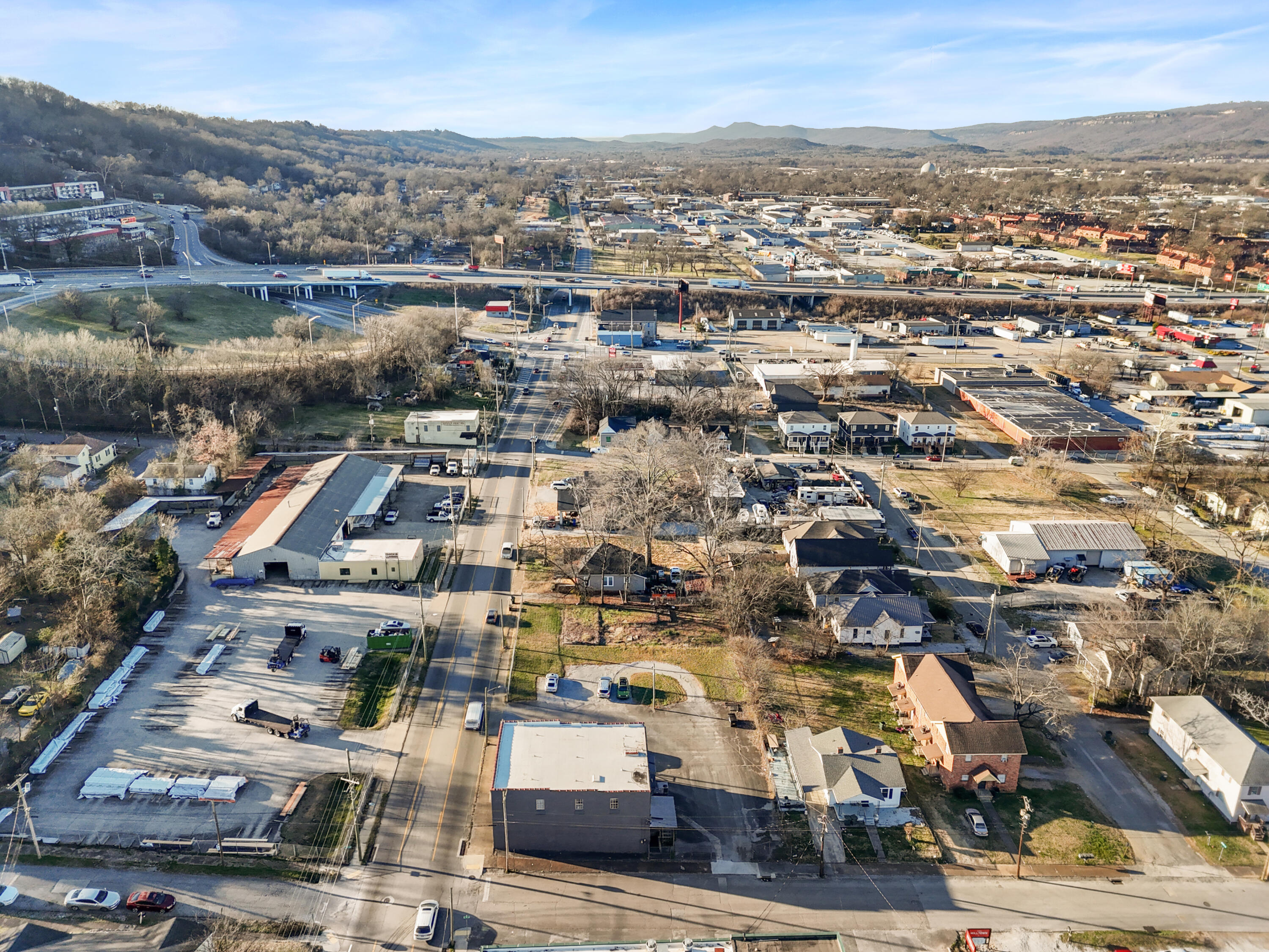 1915 Dodds Avenue Chattanooga, TN 37404 - Photo 25 of 28 dji_20260120221559_0145_d