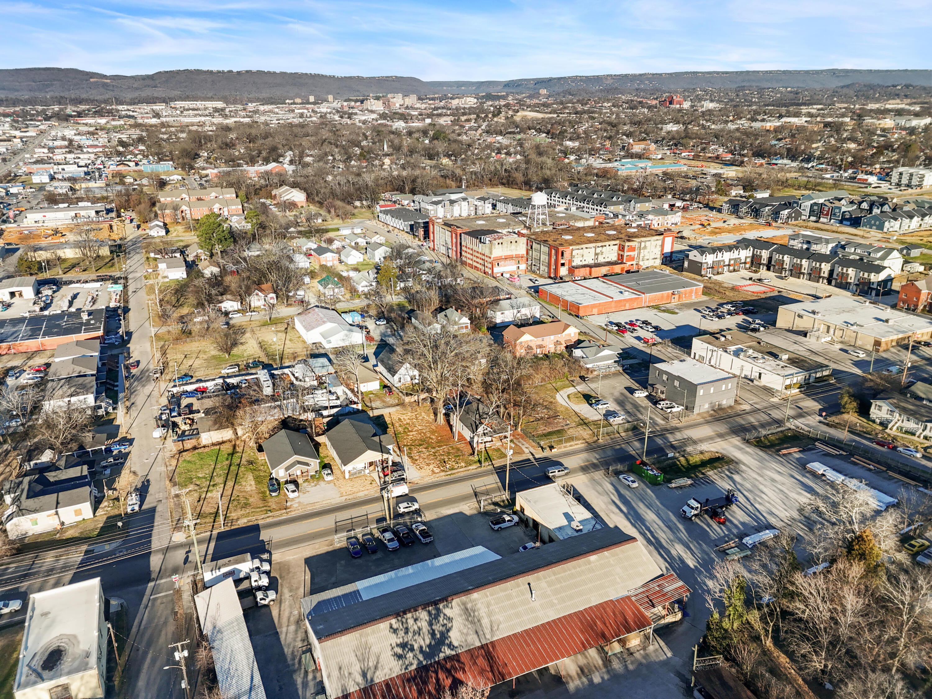 1915 Dodds Avenue Chattanooga, TN 37404 - Photo 27 of 28 dji_20260120221517_0135_d