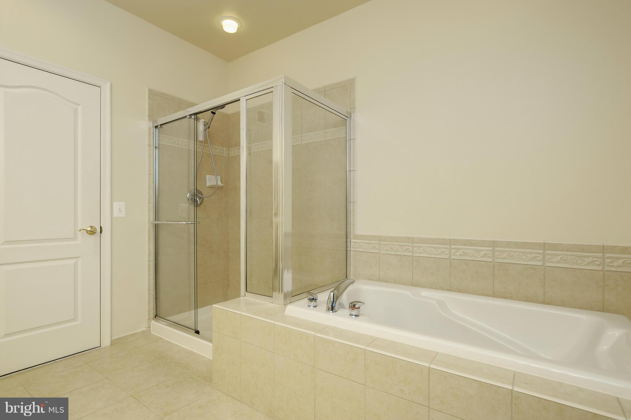8232 Academy Road, Unit 17 Ellicott City, MD 21043 - Photo 11 of 25 Bath (Master)