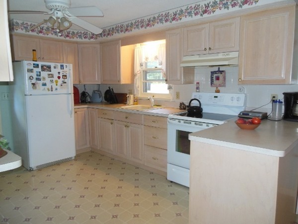 11 Pineview Road Sterling, MA 01564 - Photo 4 of 22
