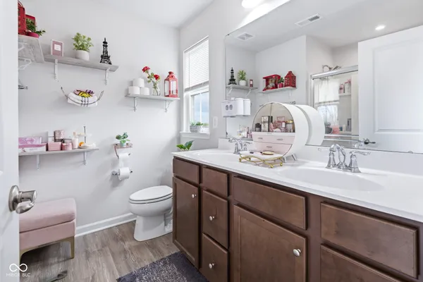 $420,000 | 275 Bohicket Road, Whiteland, IN 46184