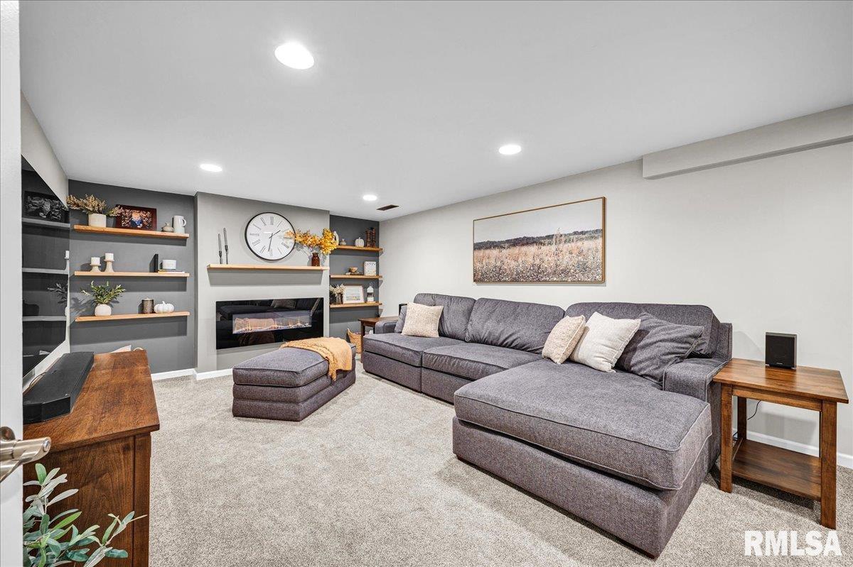 1156 Brentwood Road Morton, IL 61550 - Photo 17 of 43 Gallery Image 17