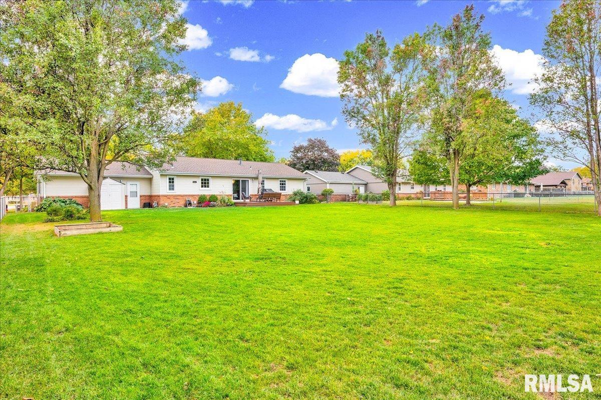 1156 Brentwood Road Morton, IL 61550 - Photo 26 of 43 Gallery Image 26