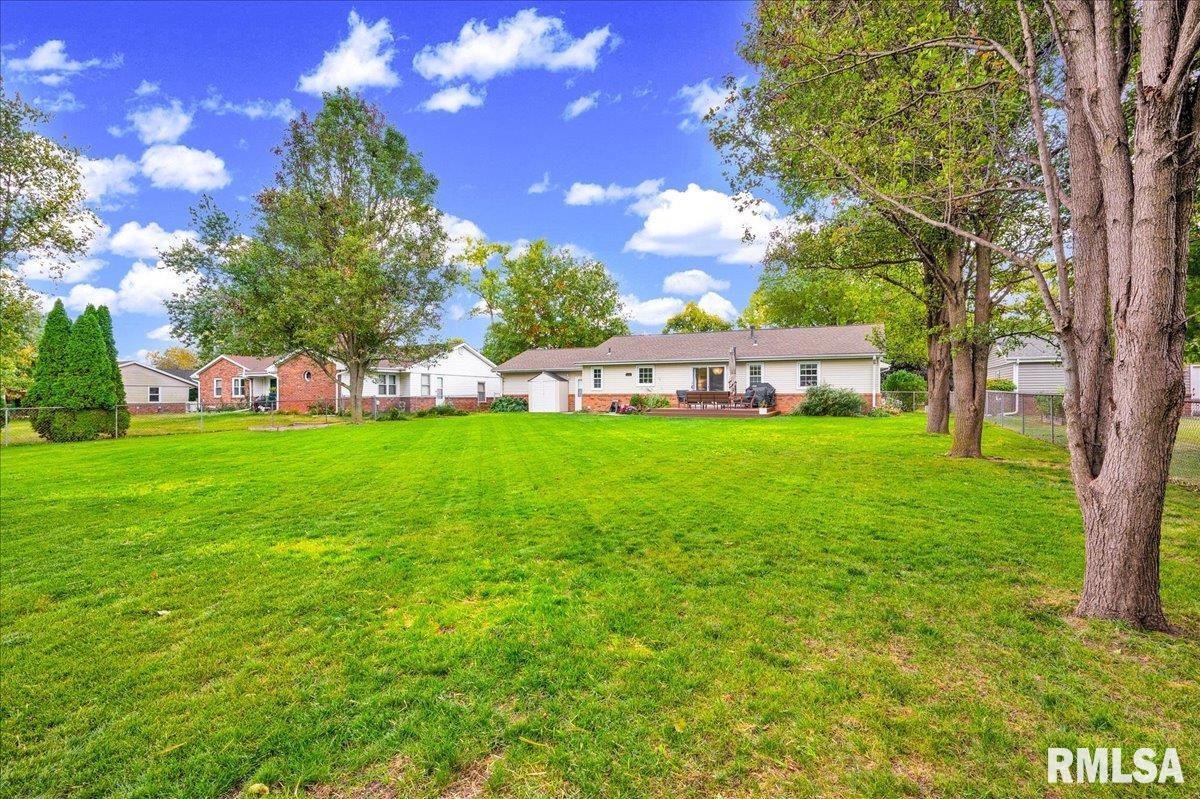 1156 Brentwood Road Morton, IL 61550 - Photo 27 of 43 Gallery Image 27