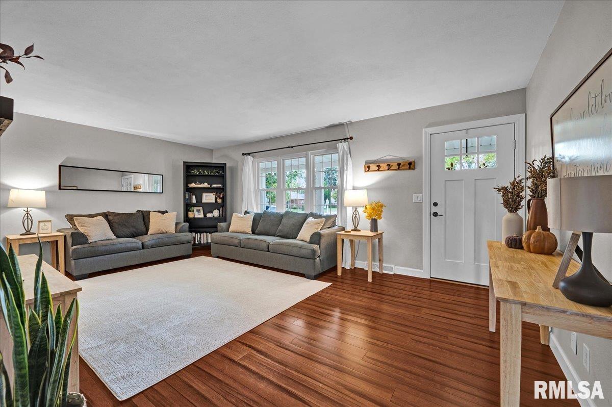 1156 Brentwood Road Morton, IL 61550 - Photo 4 of 43 Gallery Image 4