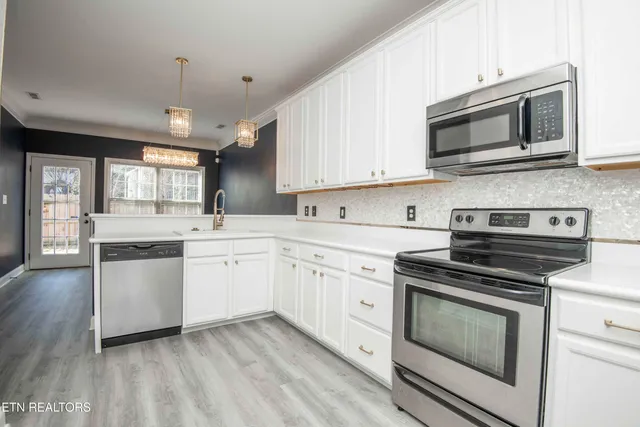 $389,000 | 7143 Deer Springs Way, Powell, TN 37849