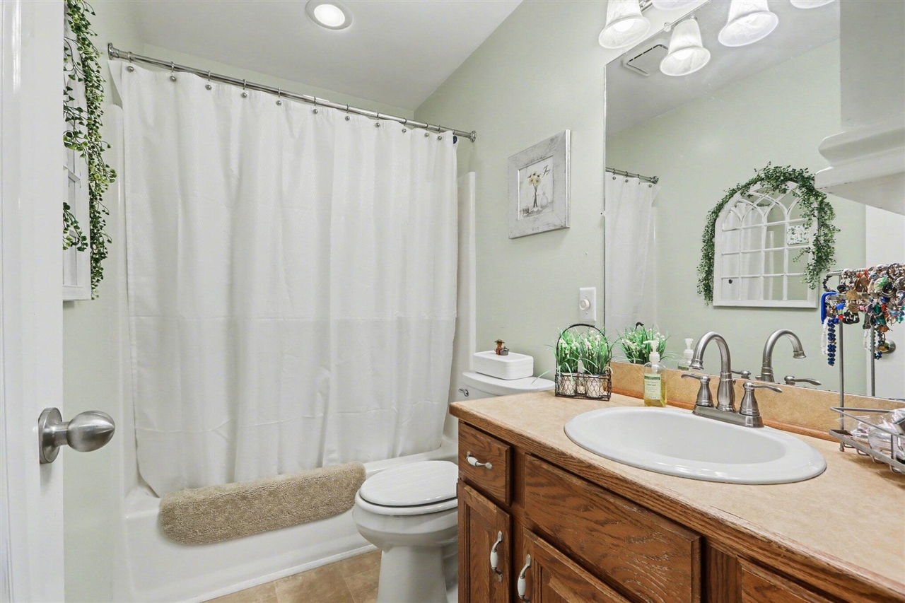 5126 Green Meadow Road Kalamazoo, MI 49009 - Photo 7 of 27