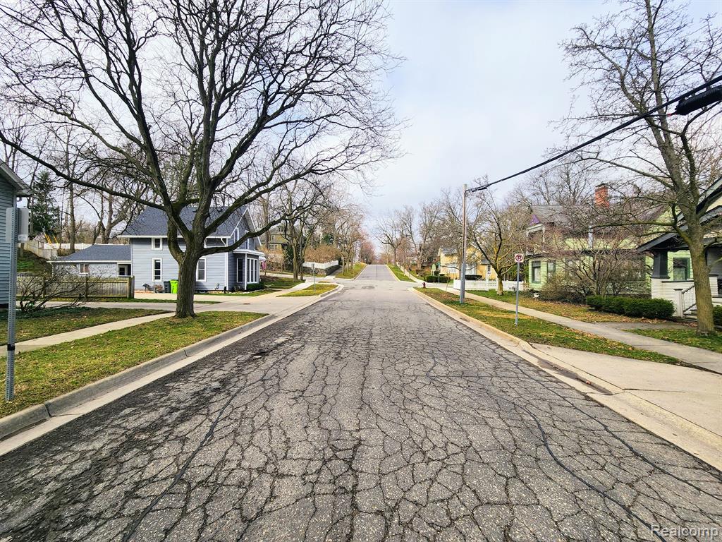 308 West 3rd Street Rochester, MI 48307 - Photo 8 of 8